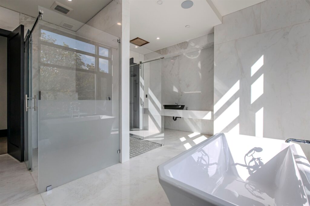 BedroomPrimary_Ensuite-2